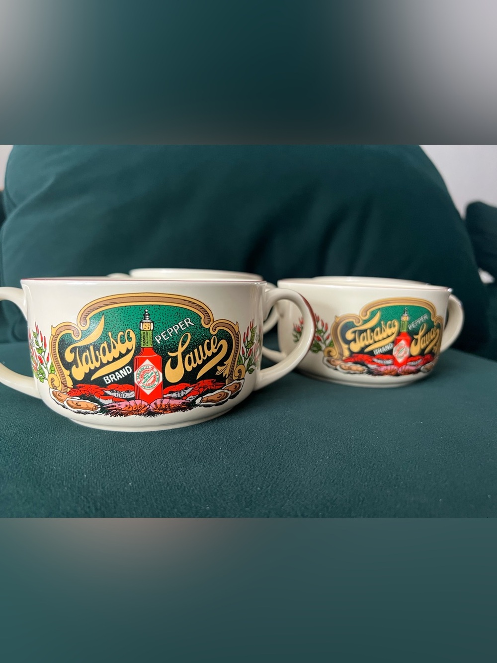 Tabasco Stoneware Pepper
Sauce Mcllhenny Company
Soup Seafood Gumbo Bowl 4 Set